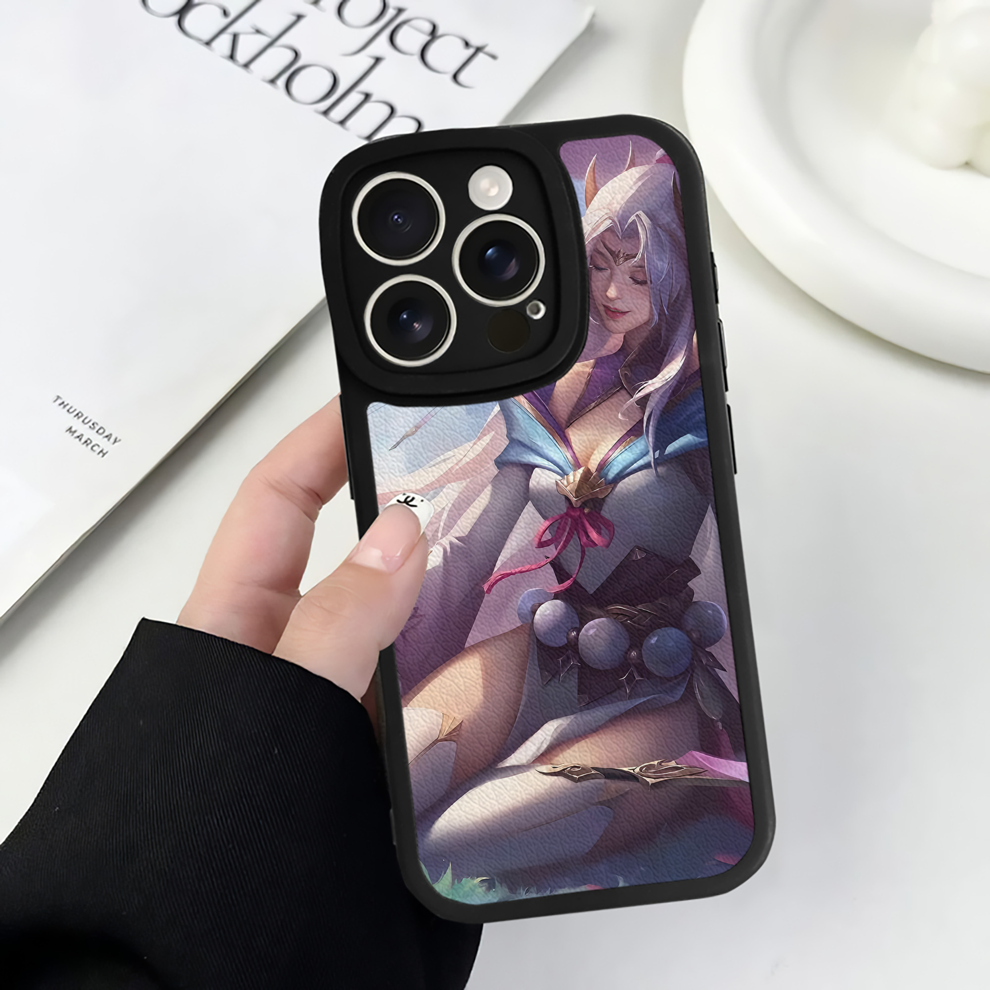 リーグ・オブ・レジェンド League of Legends LOL 【iPhone 16シリーズ対応】シリコンスマホケース（レザー調） 材質：シリコン